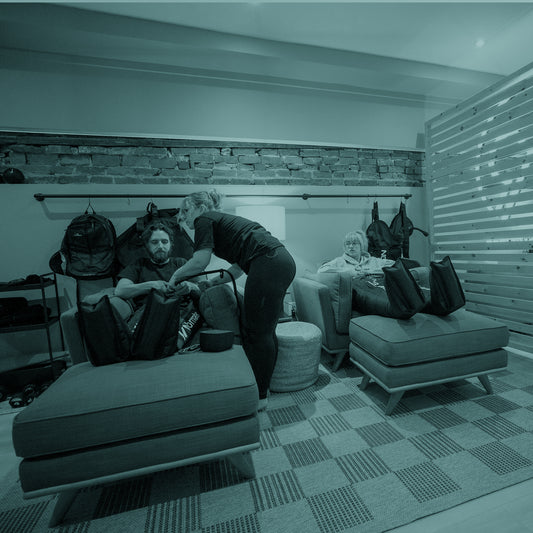 Séance Normatec pour accélérer la récupération musculaire chez les athlètes