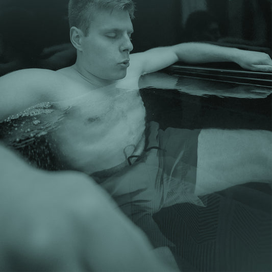 Bain froid utilisé pour accélérer la récupération musculaire après l’entraînement à Montréal